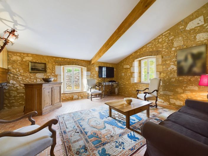 Image No.4-9 Bed House for sale