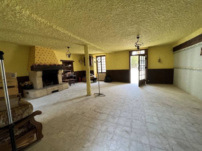 Image No.3-10 Bed Village House for sale