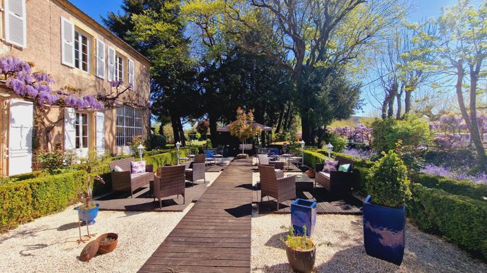 Image No.10-17 Bed Commercial for sale