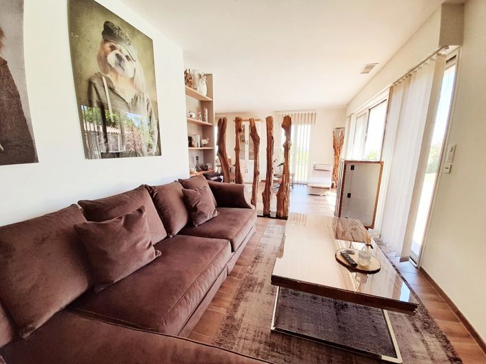 Image No.6-3 Bed House for sale