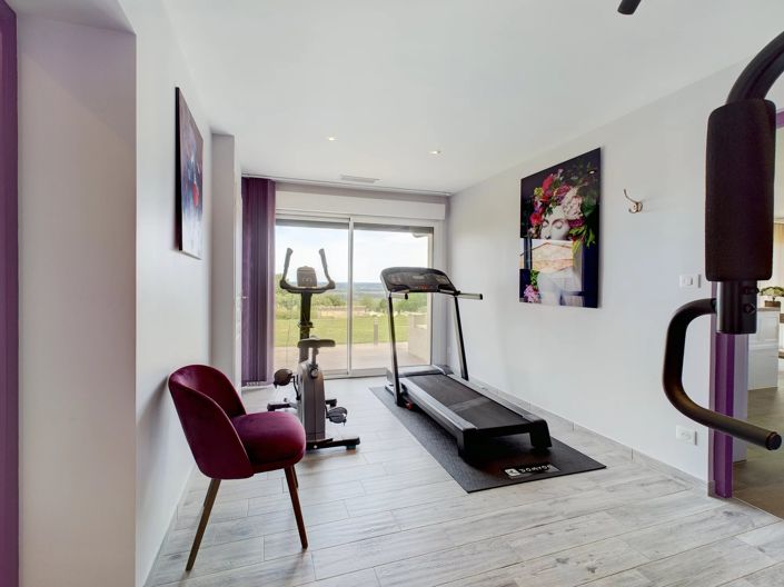 Image No.15-3 Bed House for sale