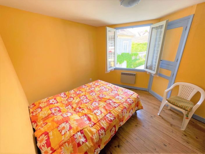 Image No.10-9 Bed Village House for sale