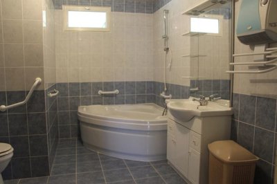 8e5a626b171387a8fcb623aa15f6c33252638a1ceb192