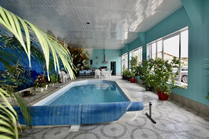 Image No.2-Maison de village de 7 chambres à vendre à Villefagnan