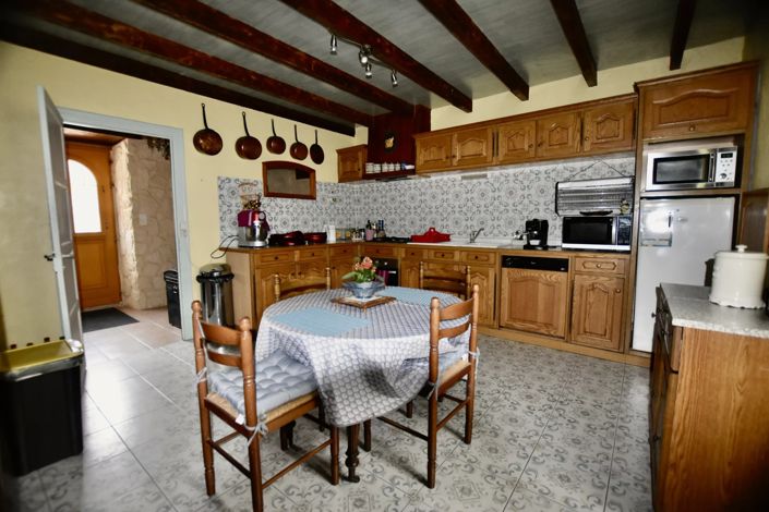 Image No.3-Maison de village de 7 chambres à vendre à Villefagnan