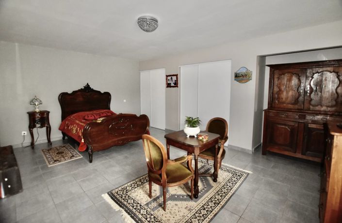 Image No.6-Maison de village de 7 chambres à vendre à Villefagnan