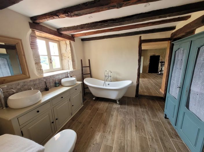 Image No.10-5 Bed House for sale