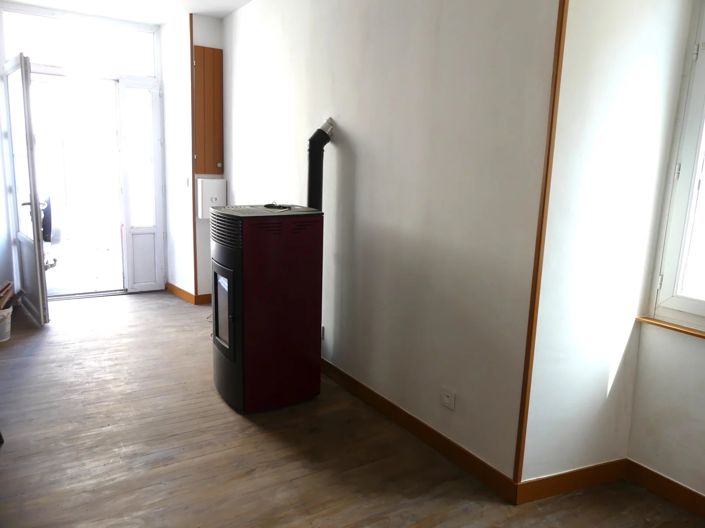 Image No.8-Maison de 3 chambres à vendre à Chef-Boutonne