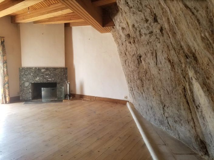 Image No.4-2 Bed Village House for sale