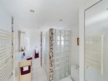 f5a46ee5b5f1b74826c58a318a0e2b69a7f6fd897a192