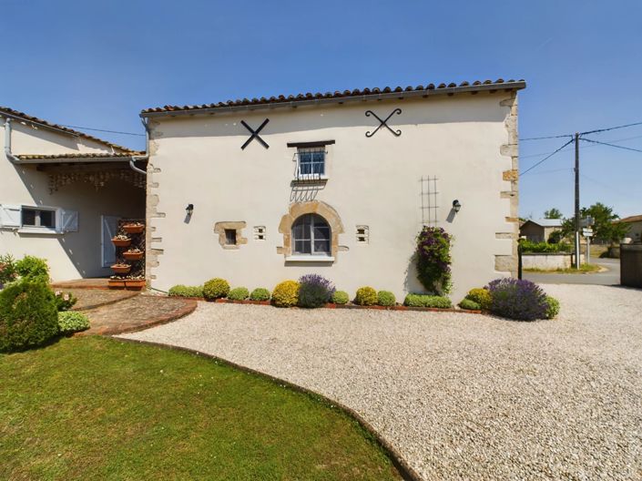 Image No.12-Maison de village de 4 chambres à vendre à Paizay-le-Chapt