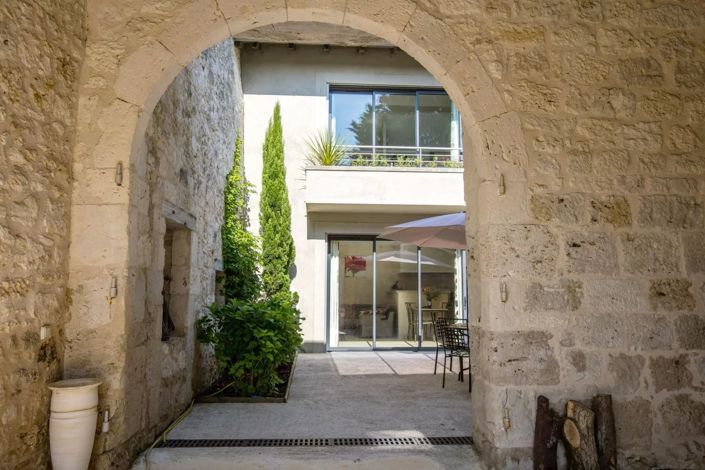 Image No.10-6 Bed House for sale