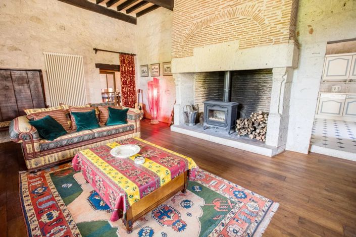 Image No.5-6 Bed House for sale