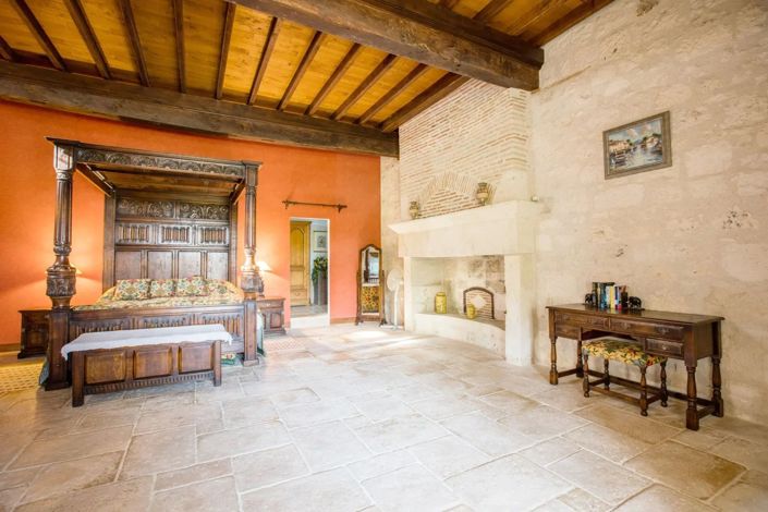 Image No.9-6 Bed House for sale