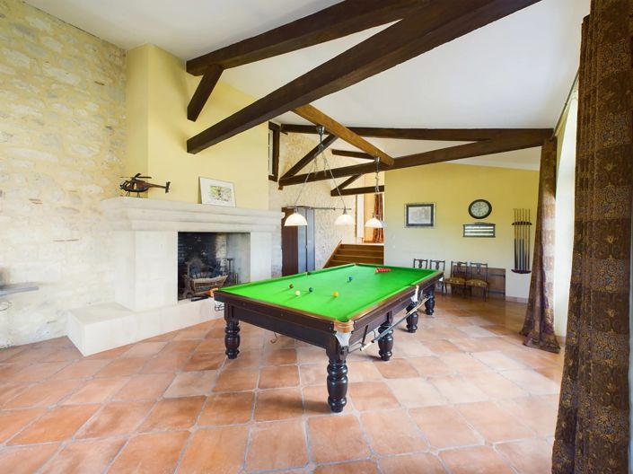 Image No.7-5 Bed House for sale