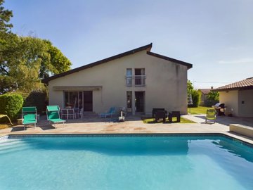 e4b82bf0e49acbcde780bb5002380a14e3283aaa12192