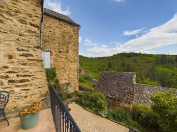 8b45c4e4c9ed964293c851e18f1418b5f8d0e8b384192