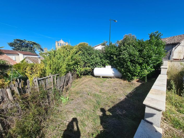 Image No.2-4 Bed House for sale