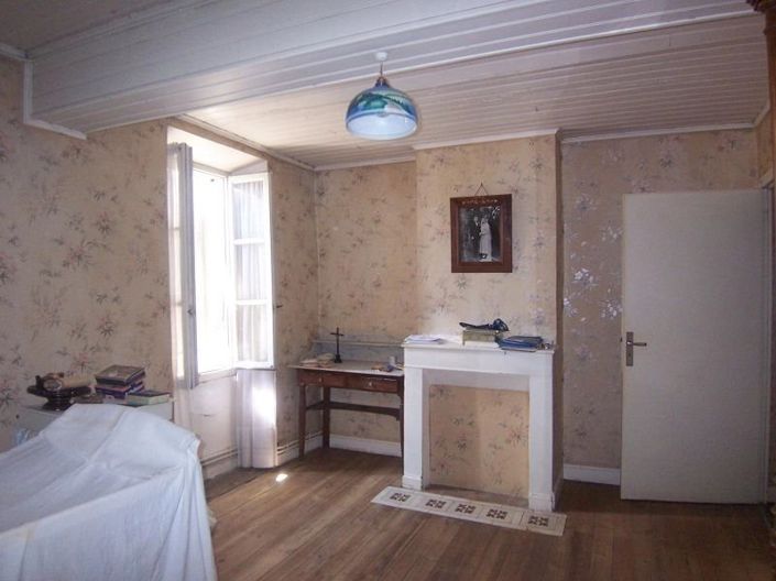 Image No.8-4 Bed House for sale