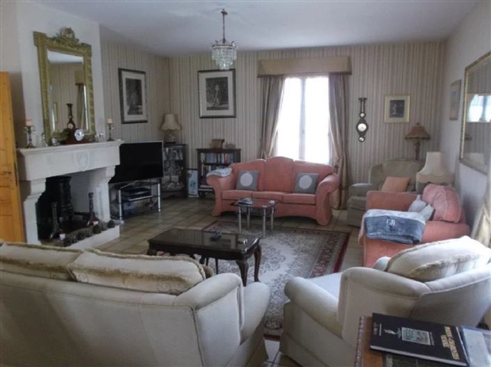 Image No.3-7 Bed House for sale