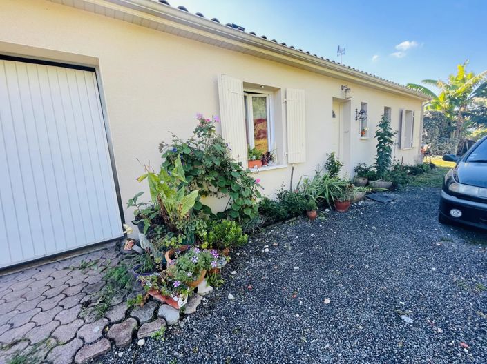 Image No.6-2 Bed House for sale