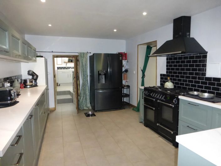 Image No.5-4 Bed House for sale