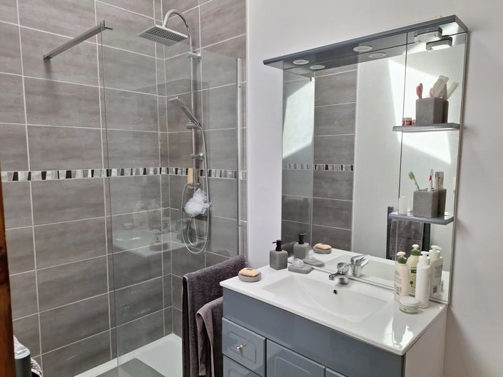 Image No.6-4 Bed House for sale