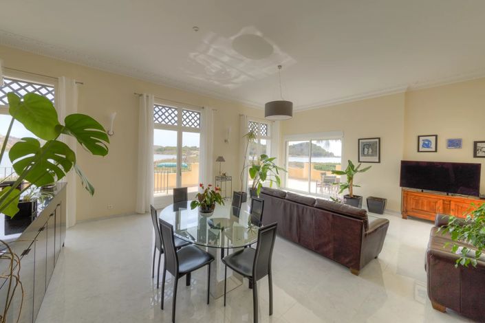 Image No.11-5 Bed House for sale