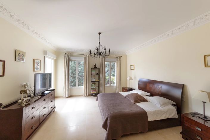 Image No.12-5 Bed House for sale