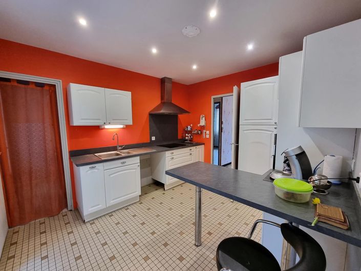 Image No.3-4 Bed House for sale