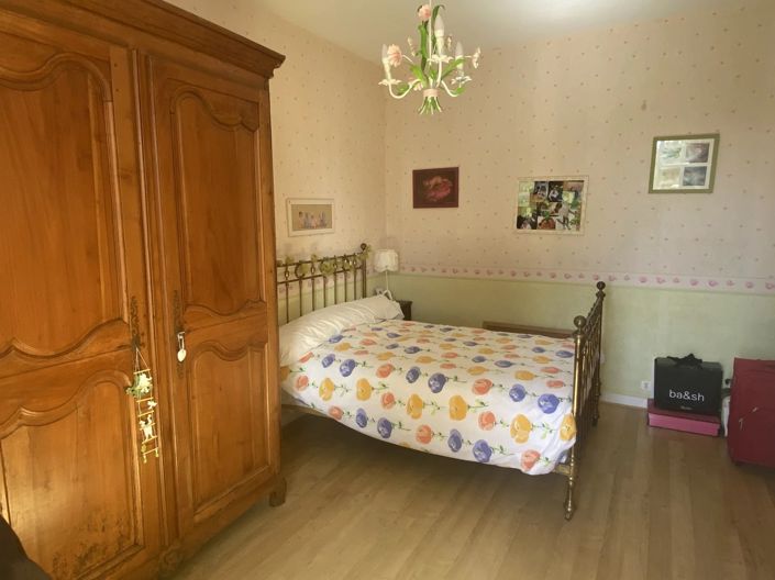 Image No.10-5 Bed House for sale