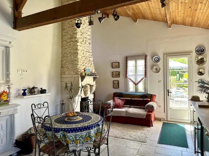 Image No.3-4 Bed House for sale