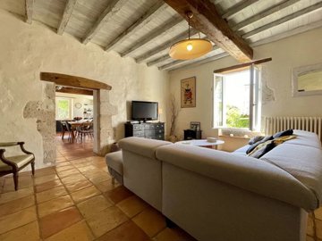 f4c088a849e8c9c9f92777944451152d17a596baa2192