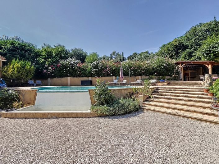 Image No.9-3 Bed House for sale