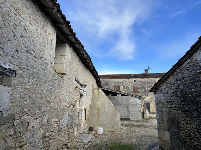 Image No.12-Maison de 6 chambres à vendre à Villebois-Lavalette