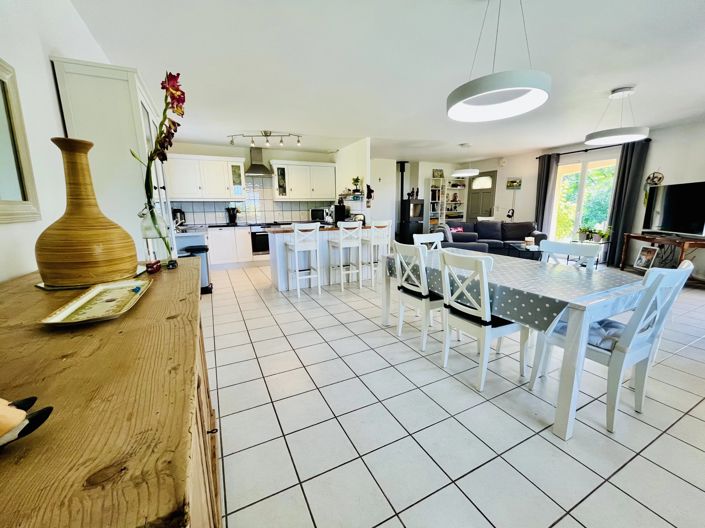 Image No.3-4 Bed House for sale