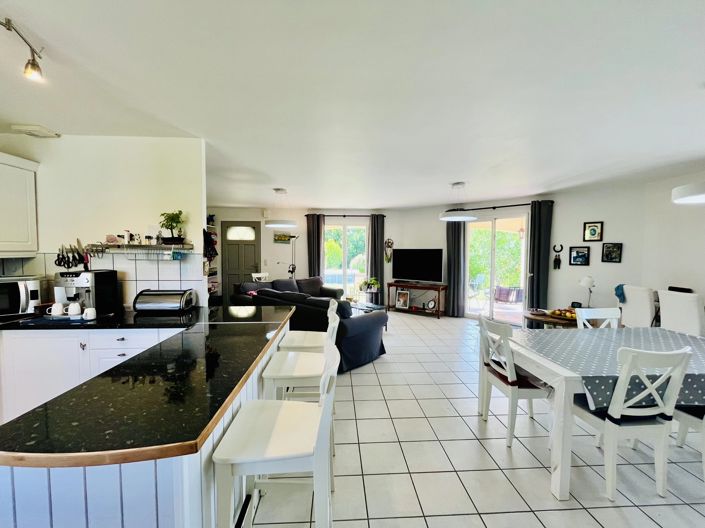 Image No.6-4 Bed House for sale