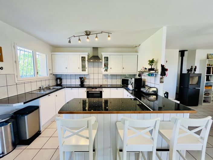 Image No.7-4 Bed House for sale