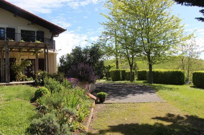 a8398e9e8957da4b5c838517da2ca8bec11e59919f192