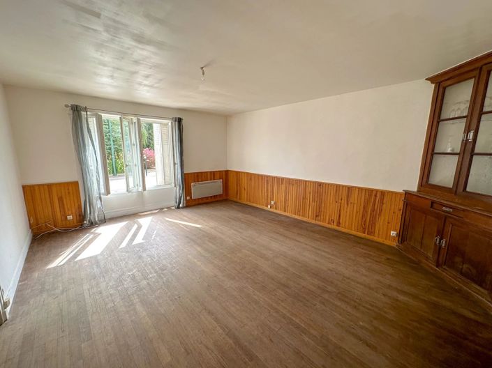 Image No.2-4 Bed House for sale