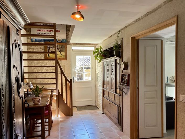 Image No.5-Ferme de 8 chambres à vendre à Charente