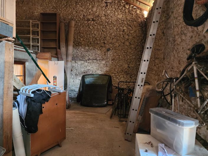 Image No.14-2 Bed House for sale