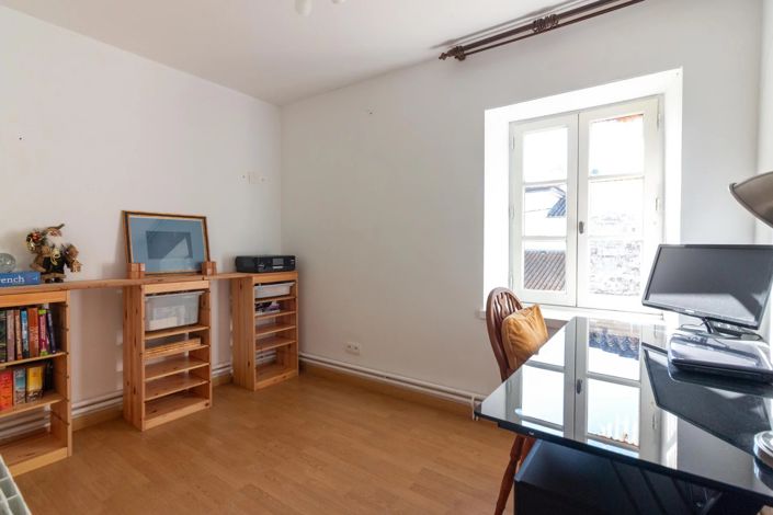 Image No.12-3 Bed House for sale