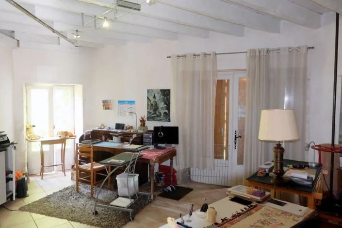 Image No.9-5 Bed House for sale