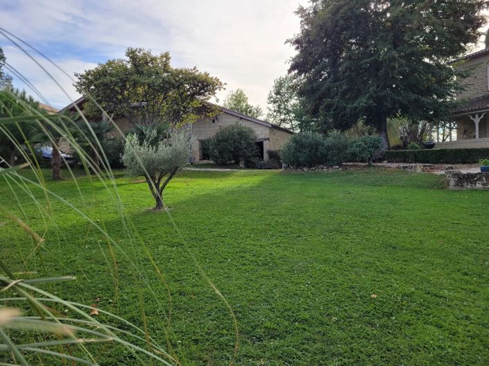 Image No.12-6 Bed House for sale