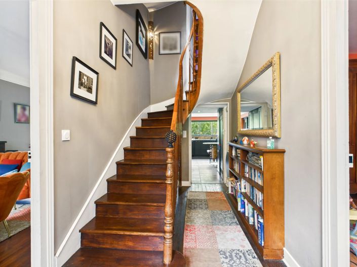 Image No.8-4 Bed House for sale