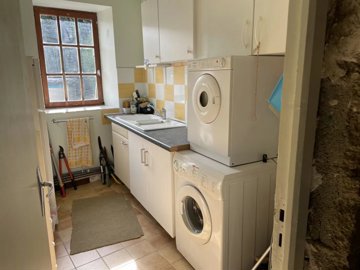 83059280cb242f481290bec04104e13512b21e8647192