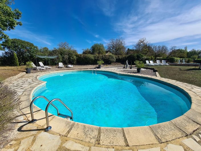 Image No.2-Maison de 23 chambres à vendre à Nadaillac-de-Rouge