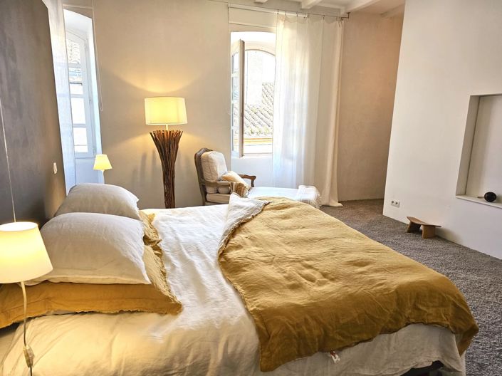 Image No.5-6 Bed House for sale