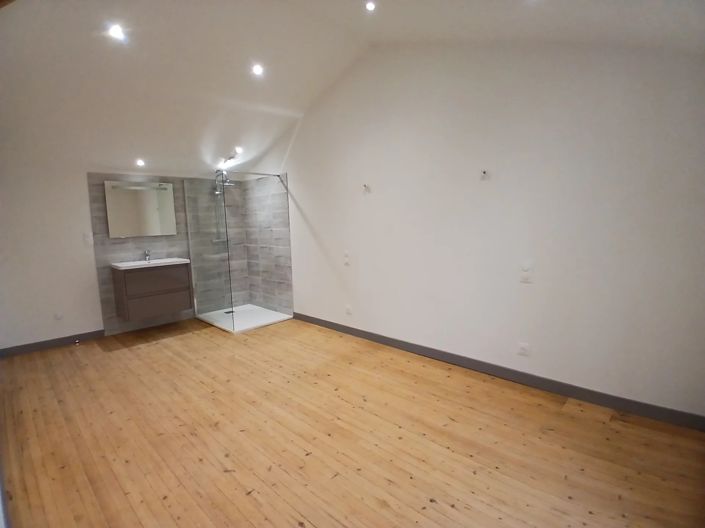 Image No.10-Maison de 5 chambres à vendre à Cherves-Richemont